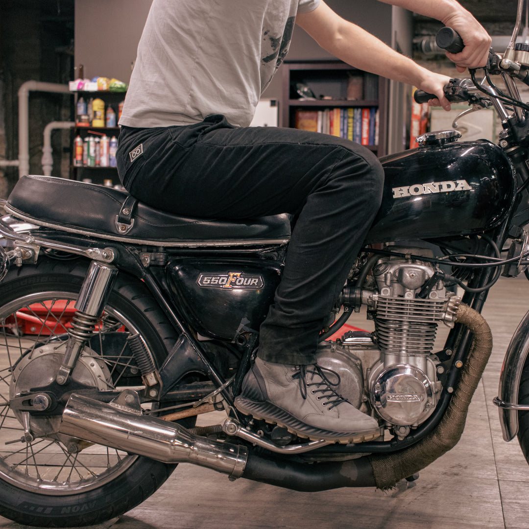 Saint Demonstrates Super Strong Riding Jeans - Motorcycle news, Motorcycle  reviews from Malaysia, Asia and the world - BikesRepublic.com